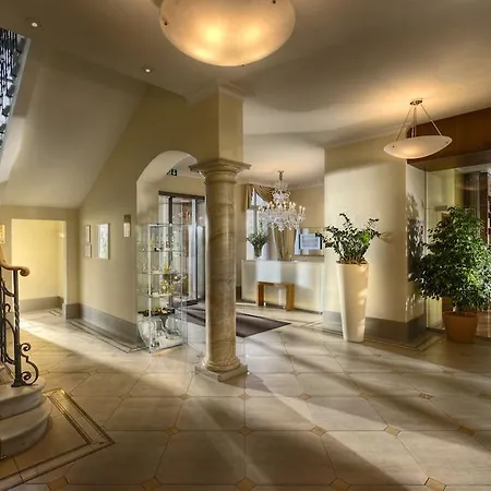 Hotel Eden 4*