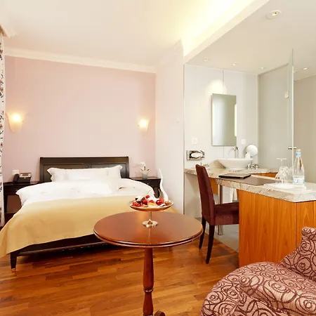 Hotel Eden