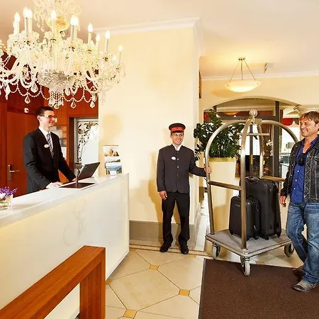 Hotel Eden