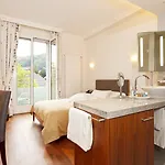 Eden 4*
