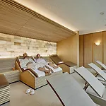 Eden Hotel 4*